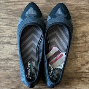 Skechers Women's Black and Gray Knit Flats